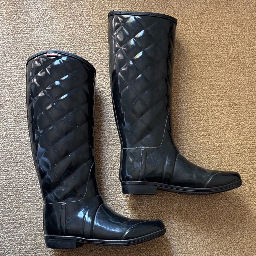 Hunter Glossy Black Quilted Tall Rain Boots size 9